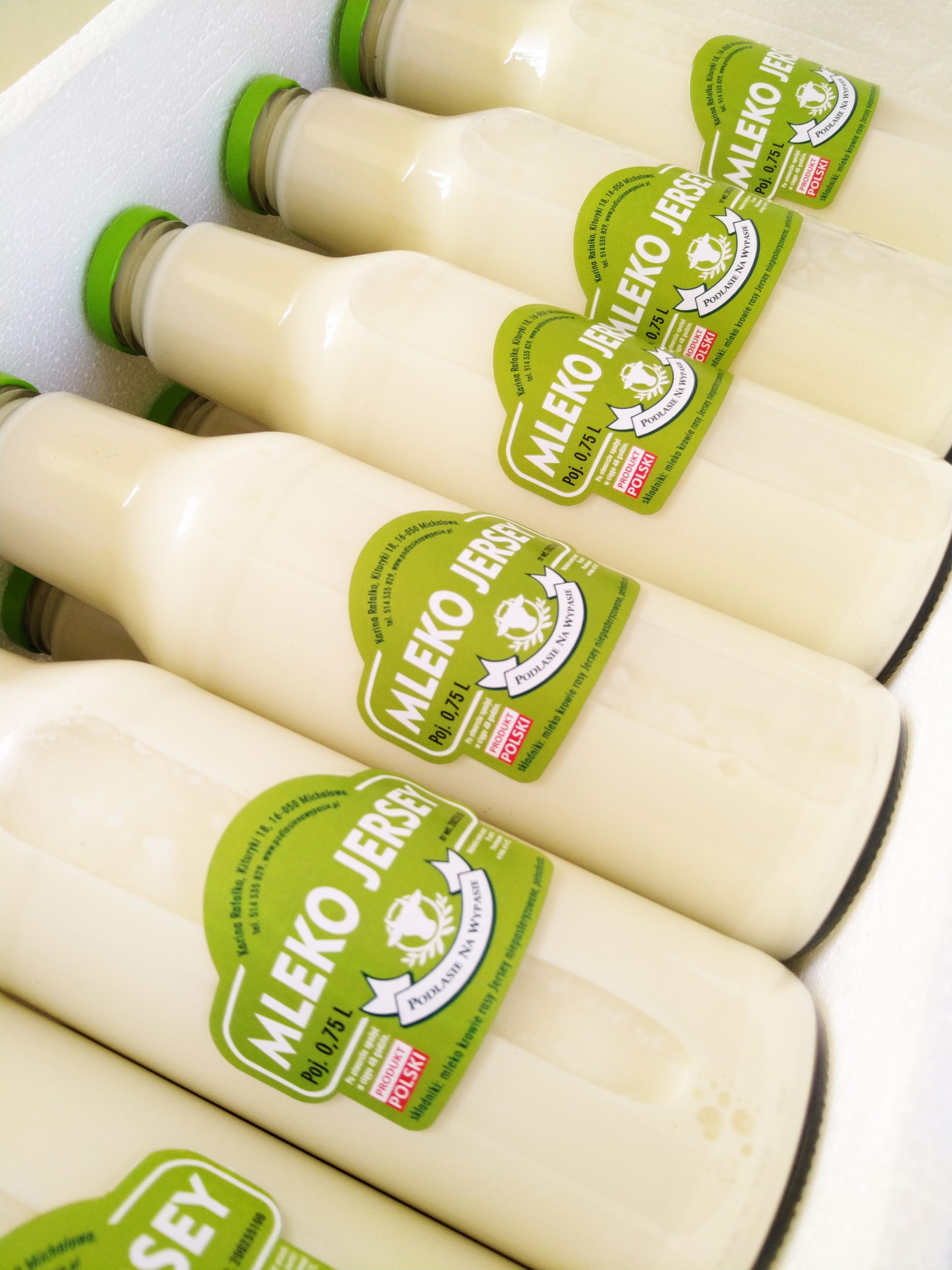 Mleko krowie Jersey A2 świeże 0,75 L w szklanej butelce