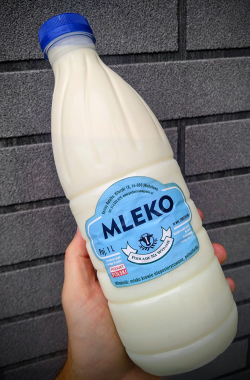 Mleko krowie Białogrzbiete świeże 1L